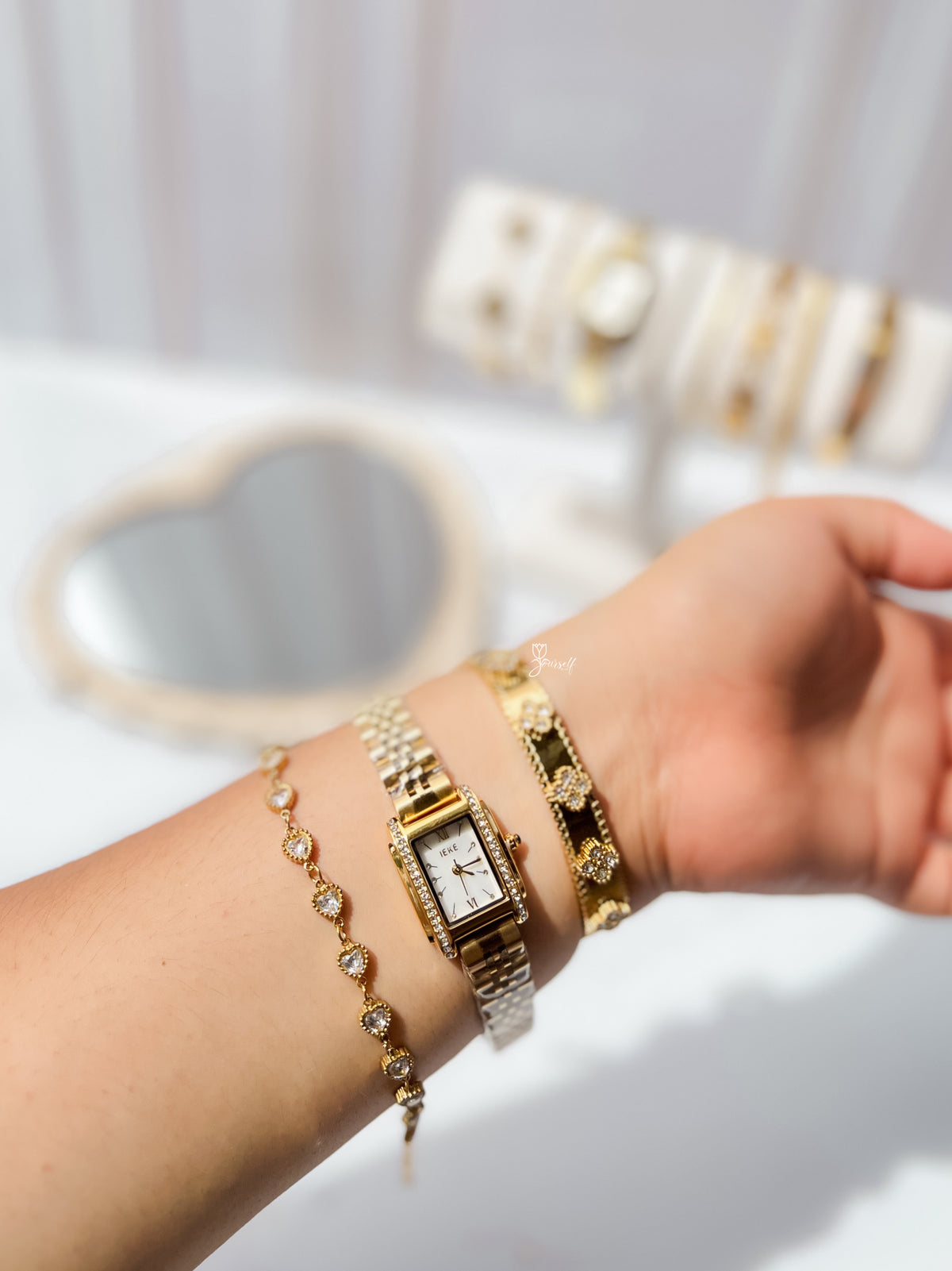 Reloj Vintage IEKE Zirconia