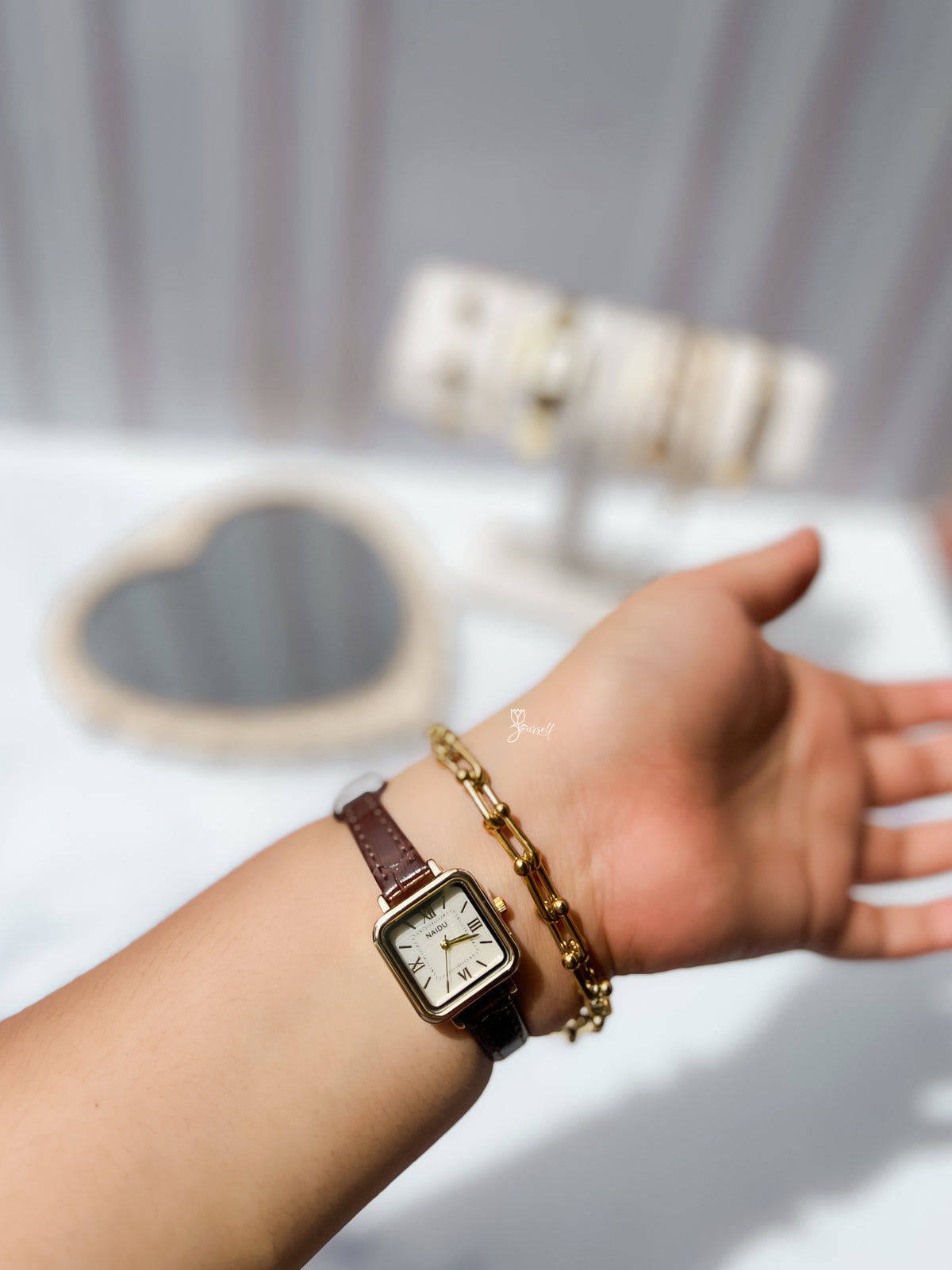 Reloj Vintage NAIDU Cuero Negro (Brazalete ajustable)