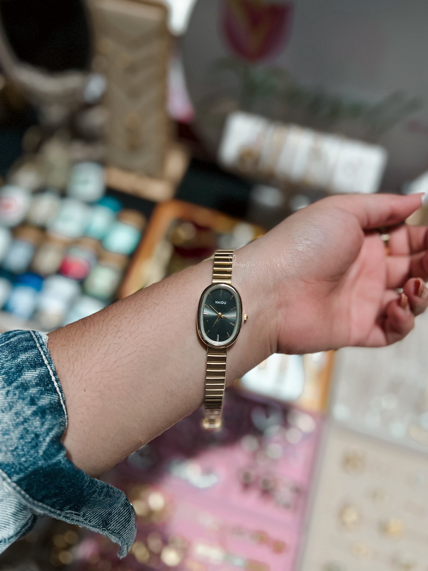 Reloj Vintage NAIDU Caja Negra (Brazalete ajustable)