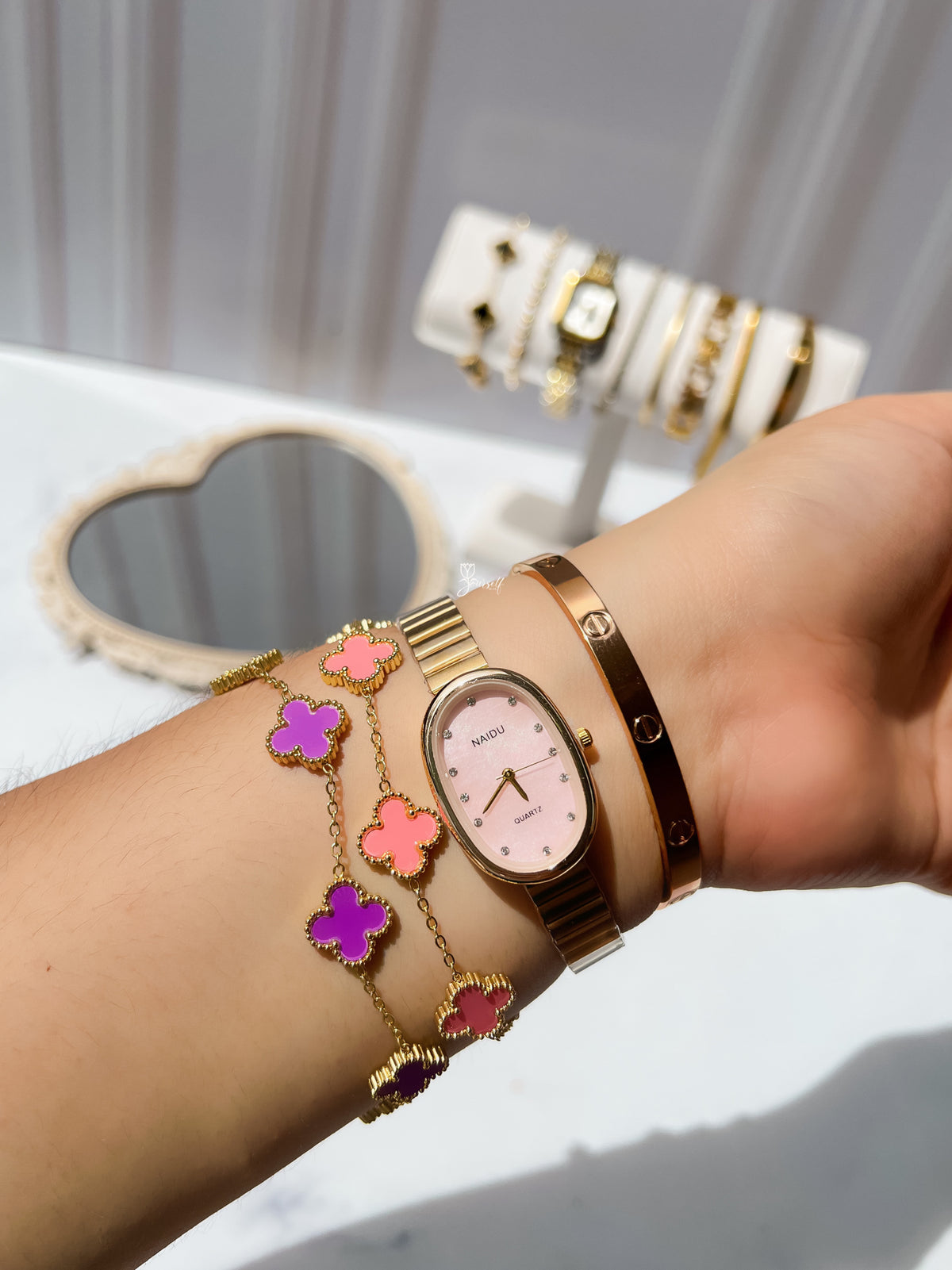 Reloj Vintage NAIDU Caja Rosa (Brazalete ajustable)